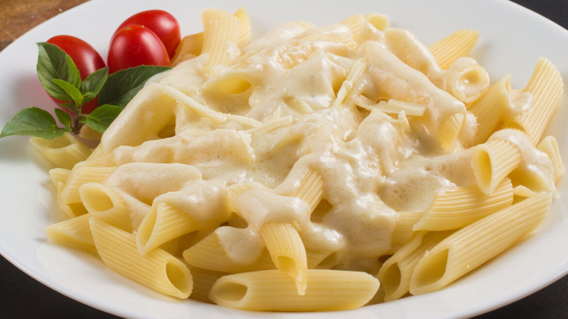 Penne ao Molho 4 Queijos