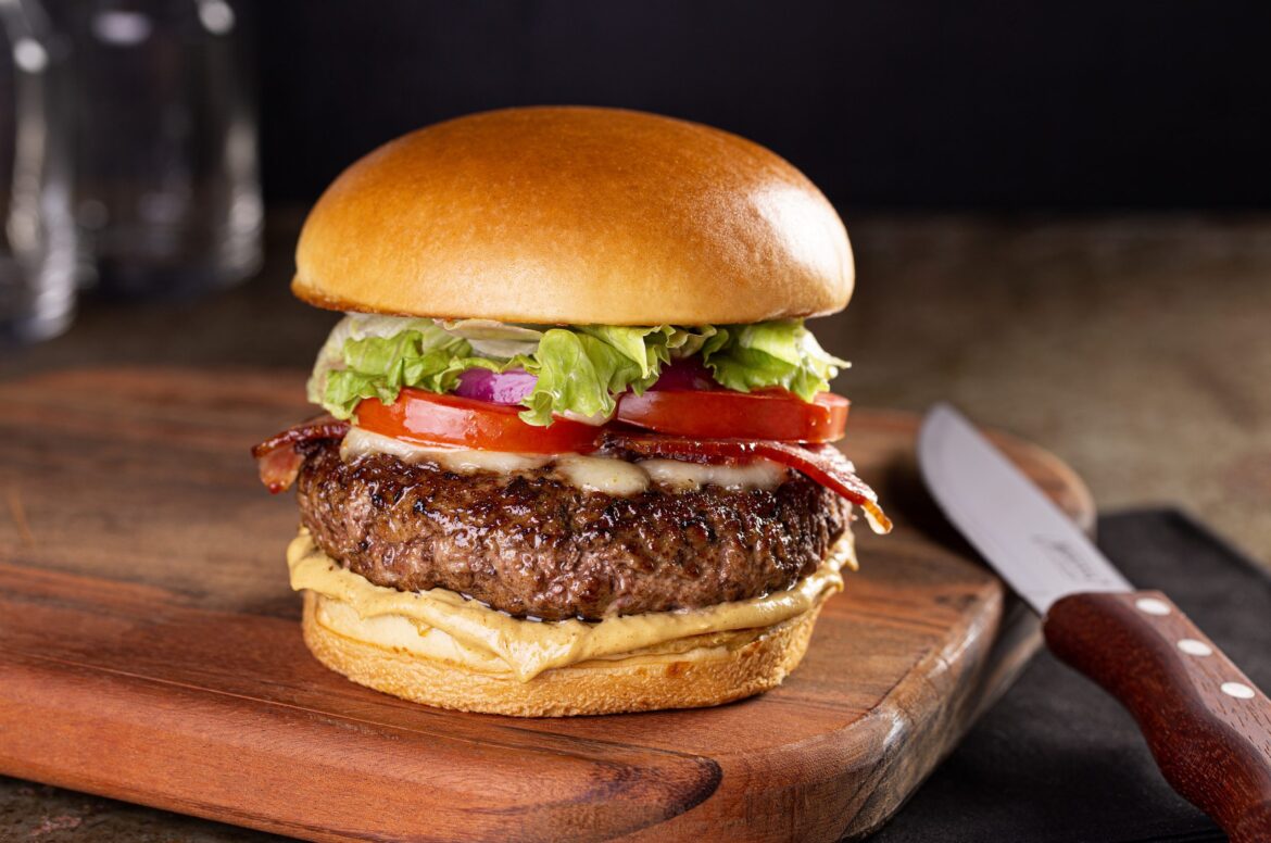 Hambúrguer caseiro clássico